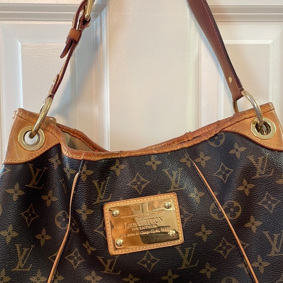 Louis Vuitton Galliera Handbag Monogram Canvas PM - Picture 2 of 9